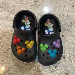 Toddler Mickey Mouse rainbow 🌈 crocs